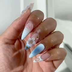 24Pcs 3D Shell Pattern Fake Nails with Starfish Gorgeous Pearl Flower Sweet Oval Nails Tips Reusable Short French Manicure Art